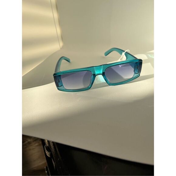 Bundle of Sunglasses Nordstrom Turquoise  and Black Whit Animal Print
All new - Picture 5 of 14